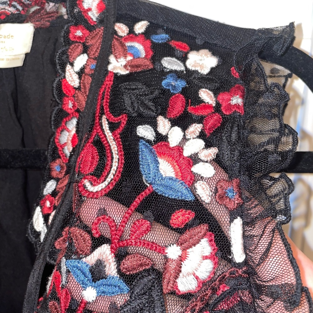 kate spade New York 💯 Authentic 
Camelia Embroidered Peplum Ruffle Top- size M - Picture 10 of 12